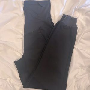 Figs bottom. Maternity XS.